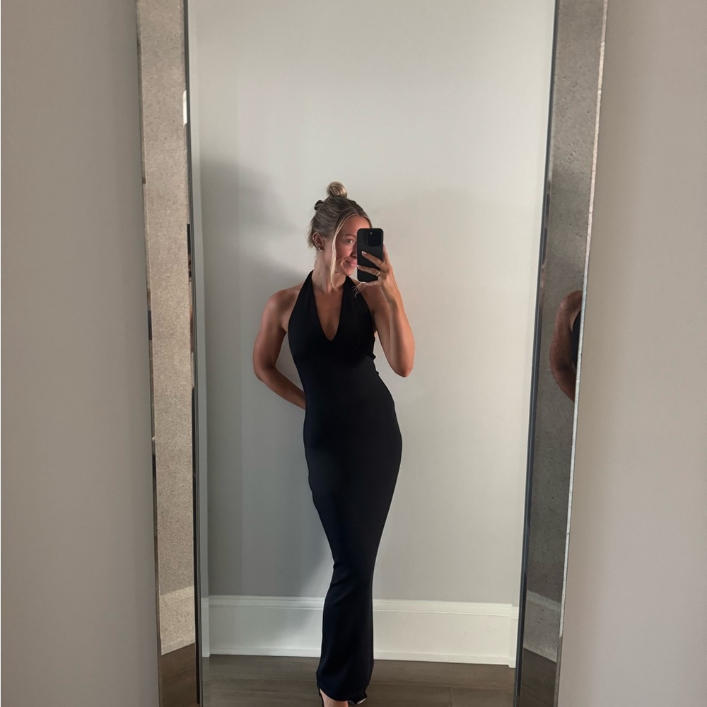 Good American black scuba maxi dress - Picture 2 of 3